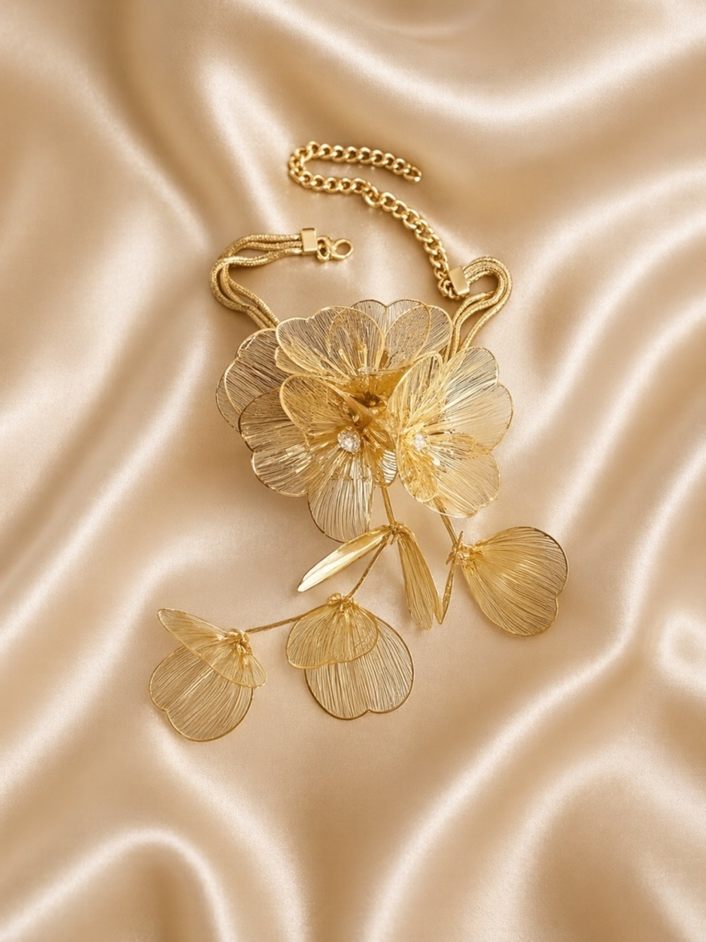 Kate Middleton Famous Cascading Floral Necklace